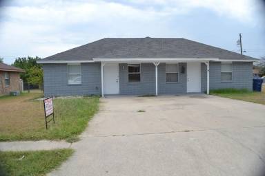 Main picture of 302 Horseshoe Dr