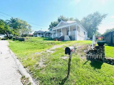 Main picture of 4908 15th Ave