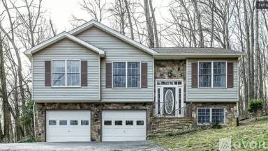 Main picture of 423 Flower Dr