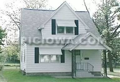 Main picture of 325 20th St NW