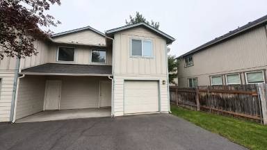 Main picture of 3004 SW Juniper Ave