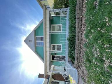 Main picture of 1732 Garfield Ave