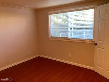 Main picture of 1569 Lincoln Ave