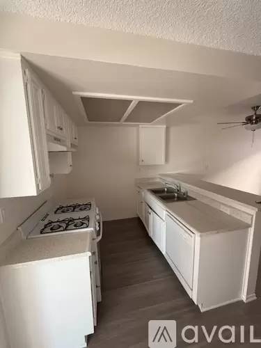 Main picture of 1517 W Carson St
