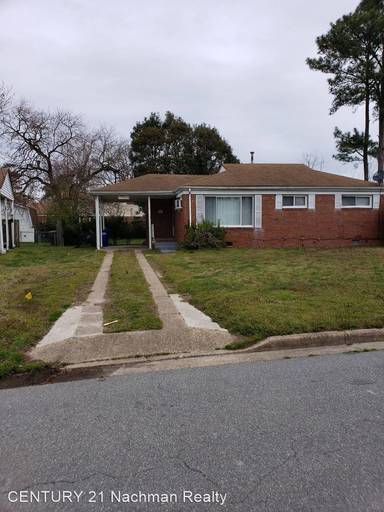 Main picture of 8417 Nathan Ave