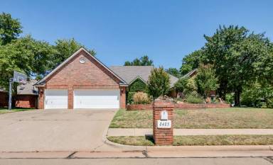 Main picture of 2425 Ashecroft Cir