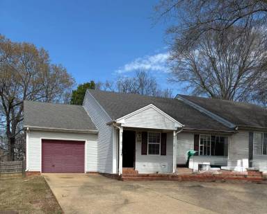 Main picture of 2910 E Moore Ave