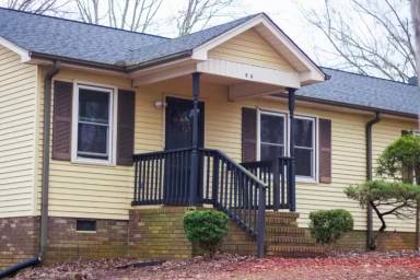 Main picture of 4 Shore Dr