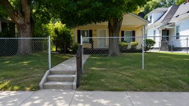 Main picture of 2702 Hale Ave