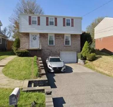 Main picture of 430 Broughton Rd