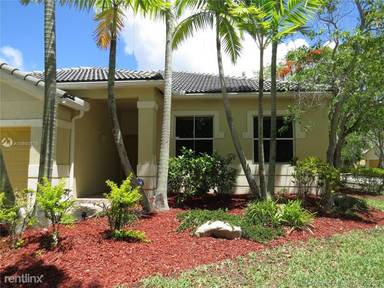 Main picture of 1010 Daisy Ln