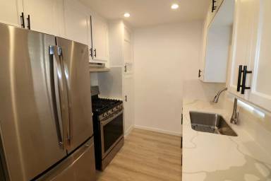 Main picture of 3909 Lamont St