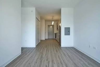 Main picture of 809 W Van Buren St