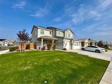 Main picture of 15520 Donostia St