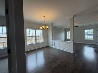 Main picture of 710 Burke Dr