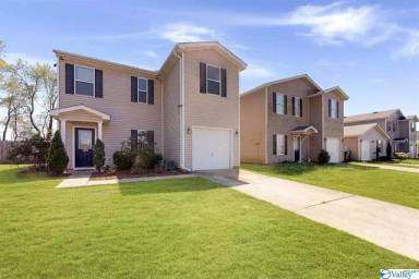 Main picture of 200 Cloverbrook Dr