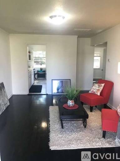 Main picture of 840 E 46th St