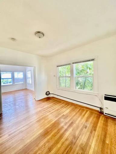 Main picture of 555 30th St