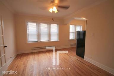 Main picture of 4737 N Hermitage Ave