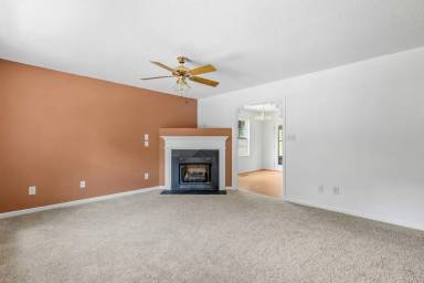 Main picture of 261 Williamsgate Ct