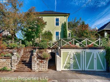 Main picture of 2047 N Sumner St