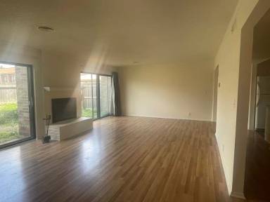 Main picture of 6588 Poplar Woods Cir S