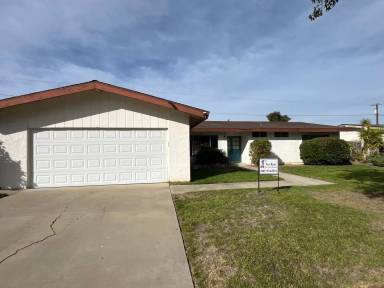 Main picture of 5455 Esplanada Ave