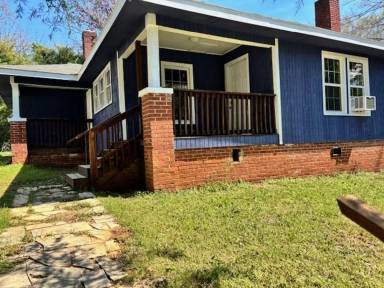 Main picture of 306A Church Ave