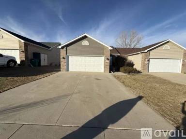 Main picture of 4637 Twain St