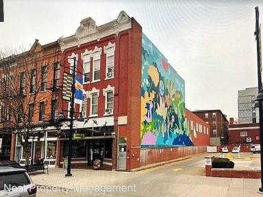 Main picture of 218 E Washington St