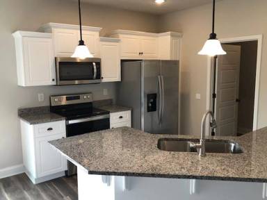 Main picture of 106 Chancellor Ct