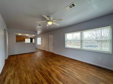 Main picture of 205 S 12th St