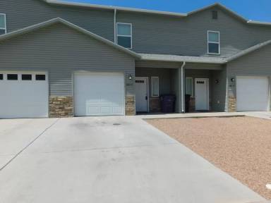 Main picture of 621 Zenith Ln