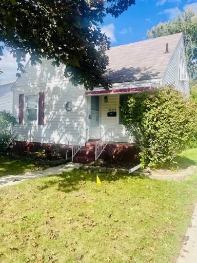 Main picture of 24926 Hickory St