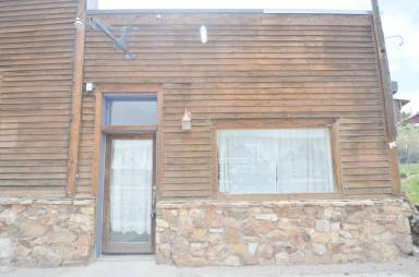Main picture of 21 N Main St