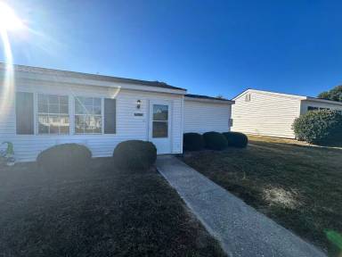 Main picture of 7570 Bellehaven Dr