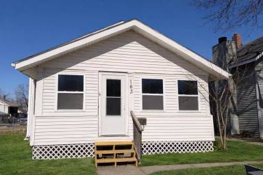Main picture of 131 16th Ave
