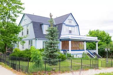 Main picture of 706 South St