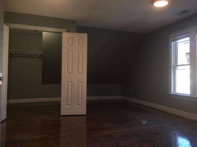 Main picture of 3215 Washington St