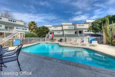 Main picture of 1818 S Lakeshore Blvd