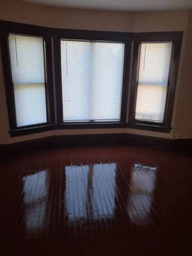 Main picture of 3319 W Juneau Ave