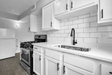 Main picture of 61 N 21st St