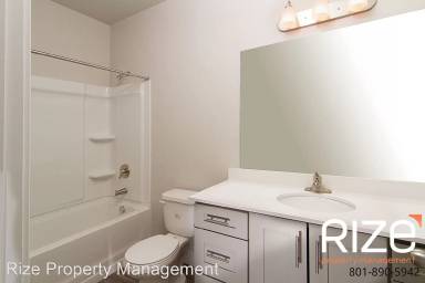 Main picture of 808 E 3900 S