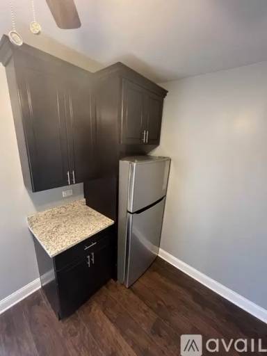 Main picture of 5705 S May St