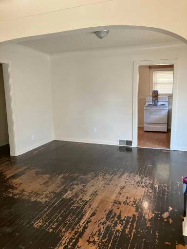 Main picture of 4321 Menton St