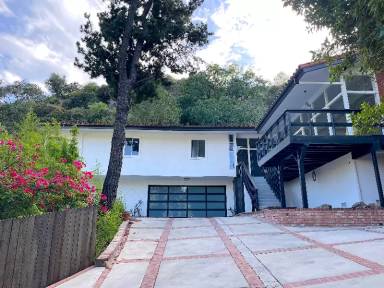 Main picture of 2262 Betty Ln