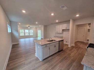 Main picture of 7553 Snow Cone Way
