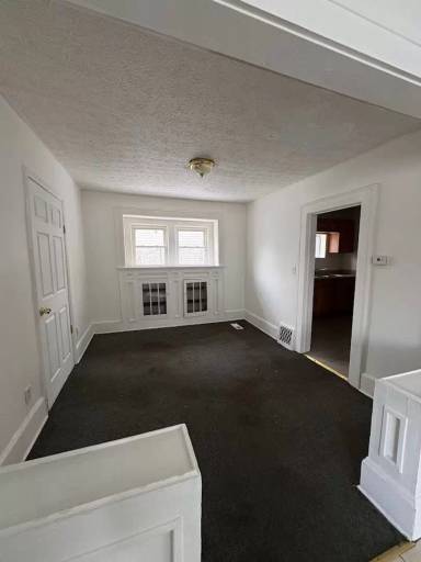 Main picture of 594 Kling St