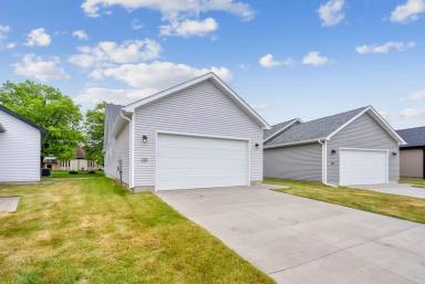 Main picture of 125 Axlewood Dr