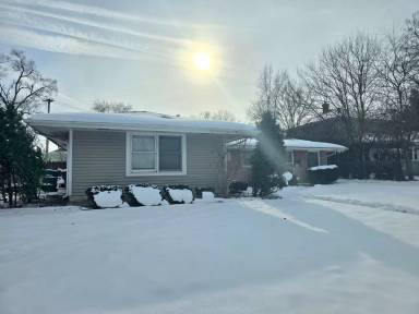 Main picture of 1609 Lincolnway W